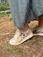 Load image into Gallery viewer, Tammi Floral Sneakers :: 6-10

