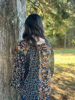 Load image into Gallery viewer, Brie Floral Blouse :: S-2X
