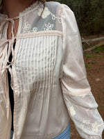Load image into Gallery viewer, Winslow Blouse :: Pearl :: S-XL

