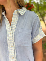 Load image into Gallery viewer, Darcie Button Down Top :: S-L
