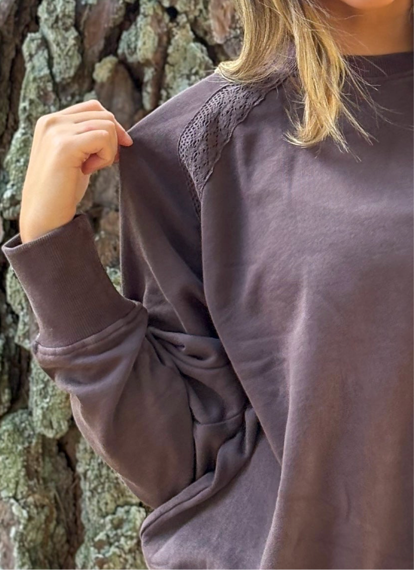 Memphis Lace Sweatshirt :: S-L