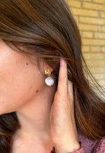 Load image into Gallery viewer, Molten Pearl Drop Earrings
