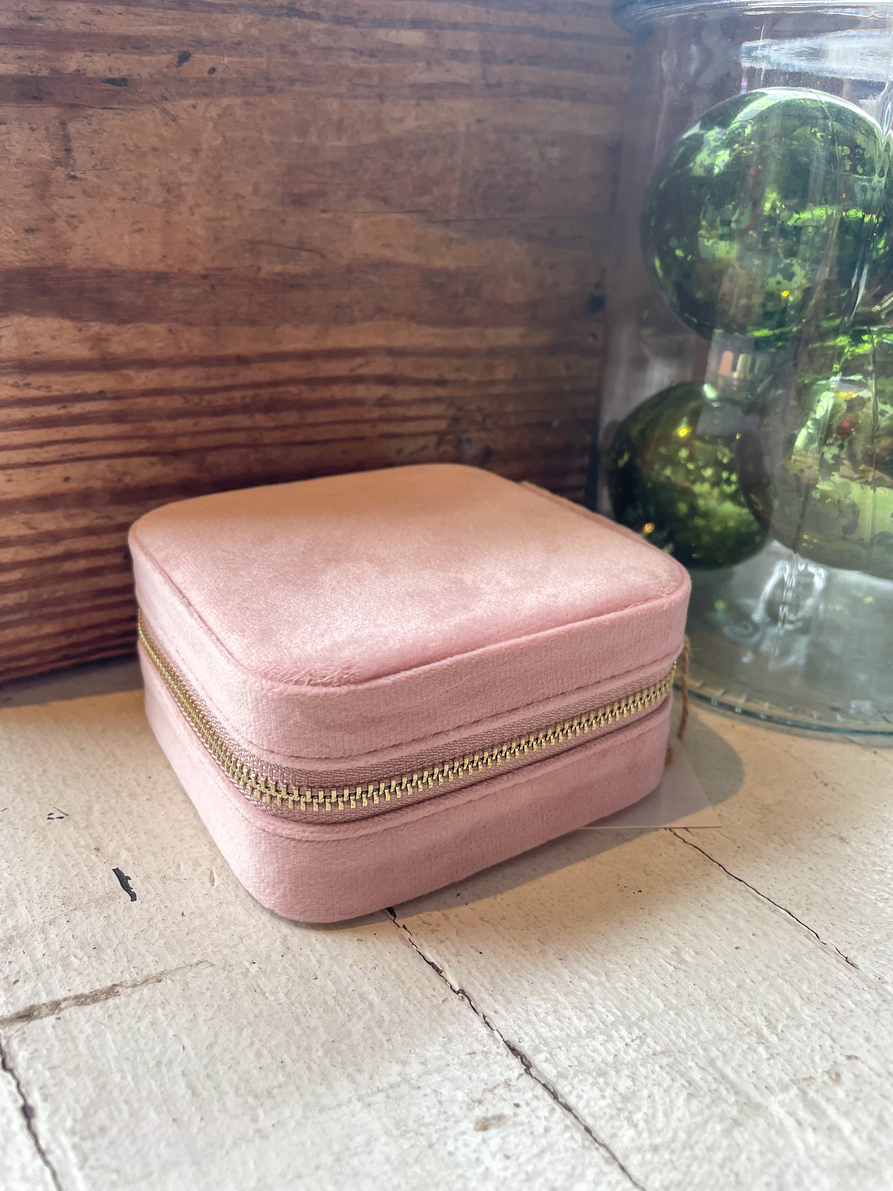 Mini Velvet Jewelry Case :: Pink