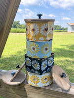 Load image into Gallery viewer, Handpainted Daisy Tins
