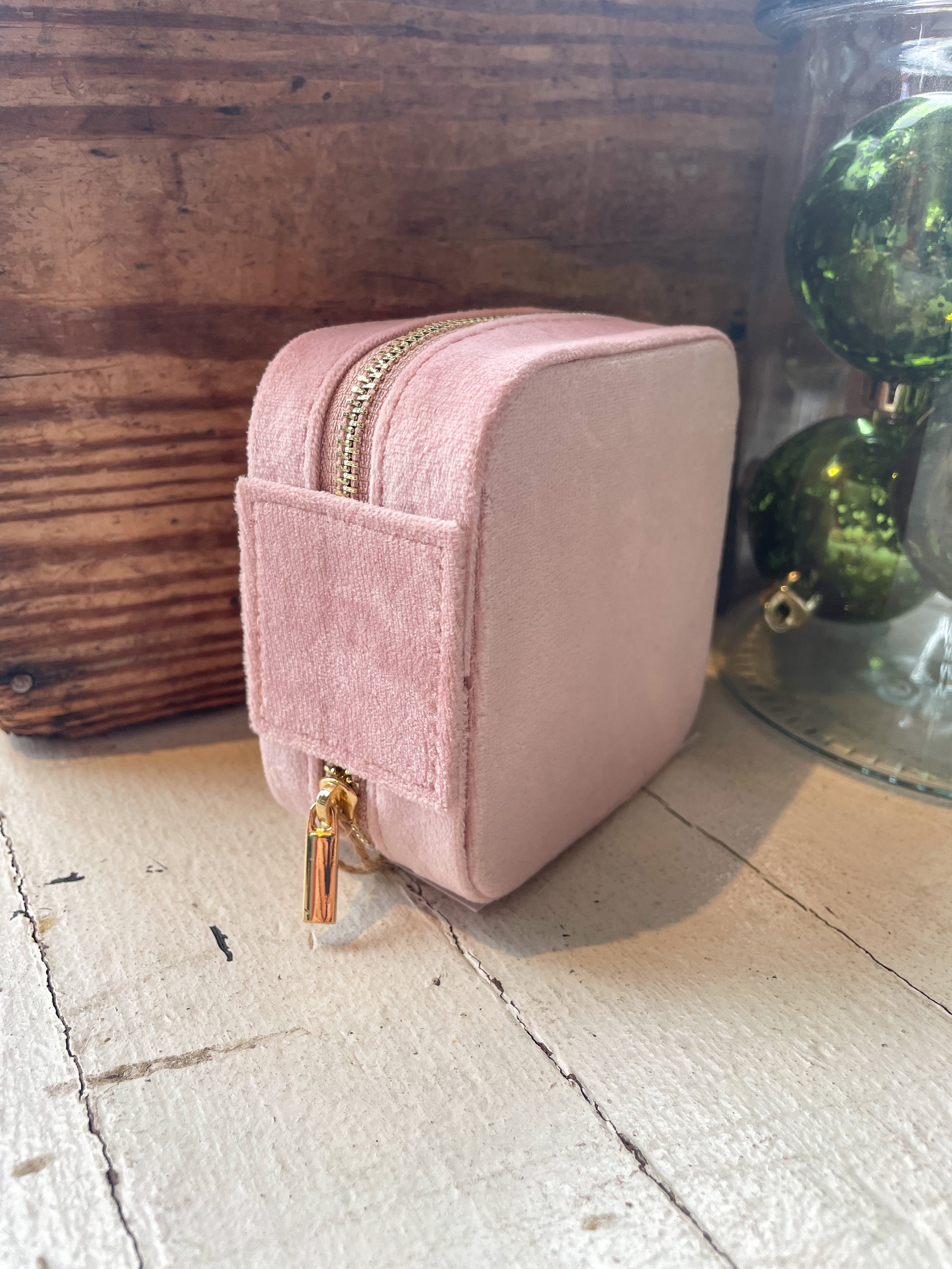 Mini Velvet Jewelry Case :: Pink